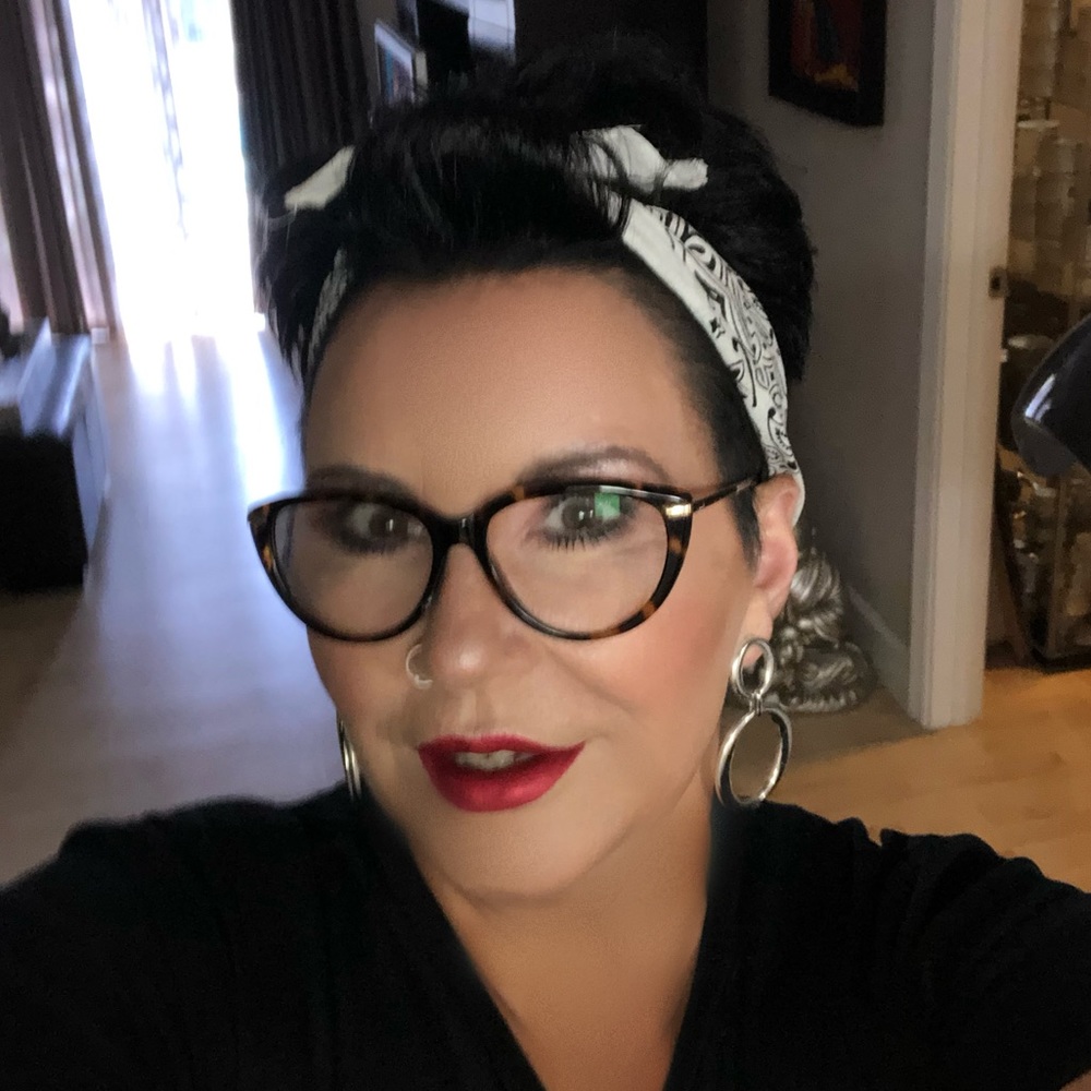 Meet your Posher, Julie